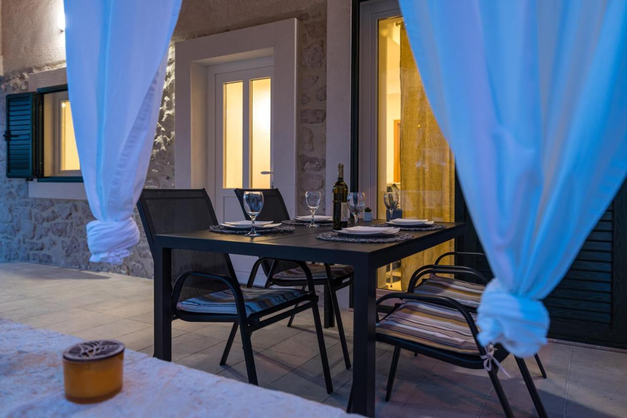 נוביגראד דאלמטיה Holiday Home Figurica מראה חיצוני תמונה