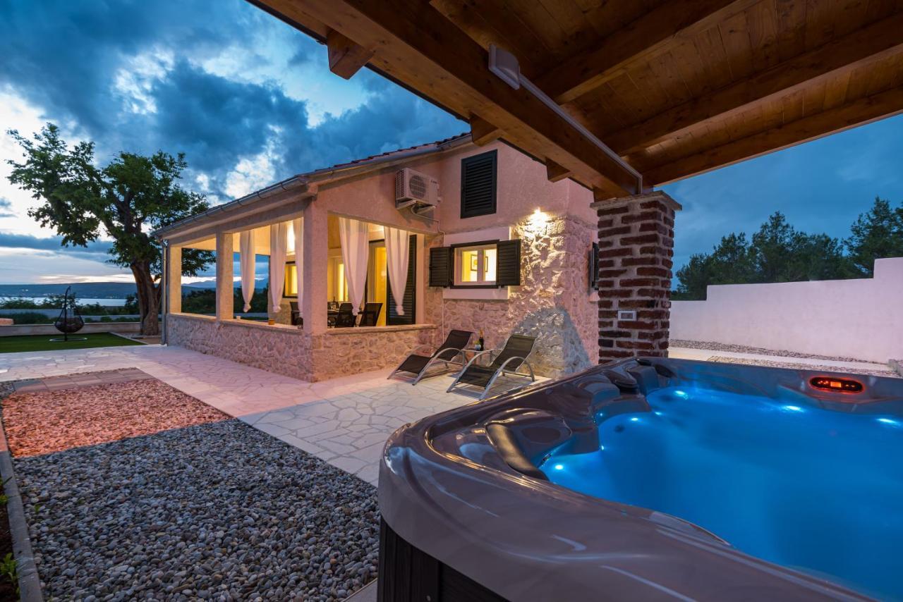 נוביגראד דאלמטיה Holiday Home Figurica מראה חיצוני תמונה